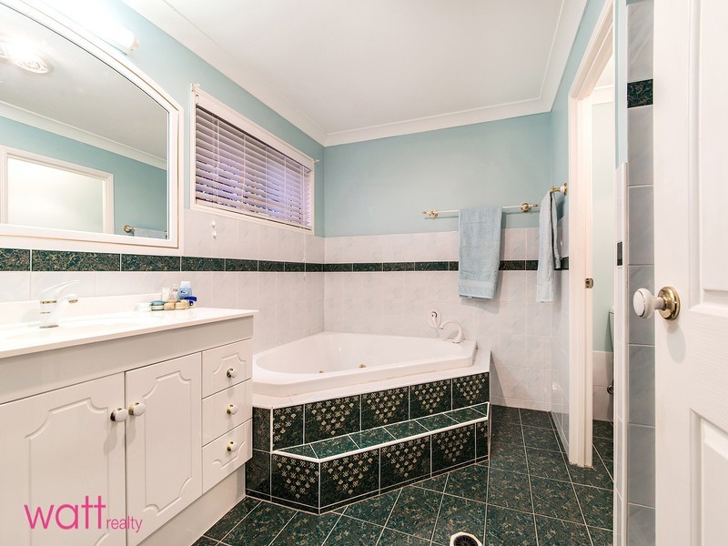 9 Armstrong Close, Aspley QLD 4034