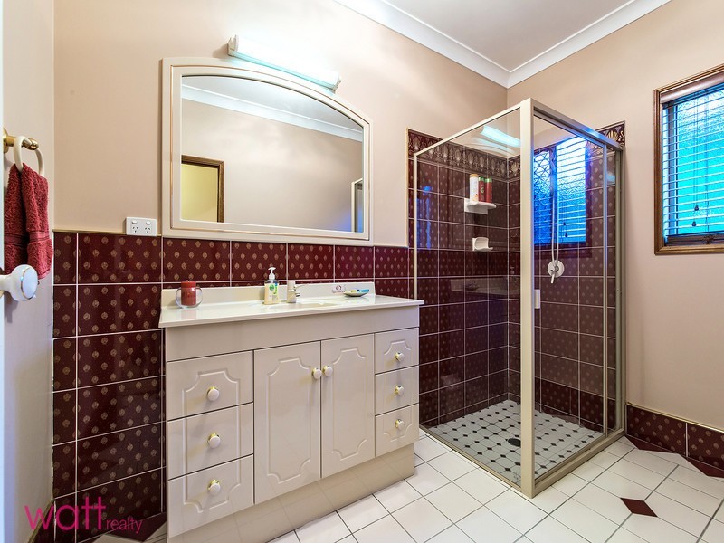 9 Armstrong Close, Aspley QLD 4034