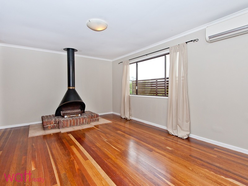 12 Wandearah Crescent, Ferny Hills QLD 4055