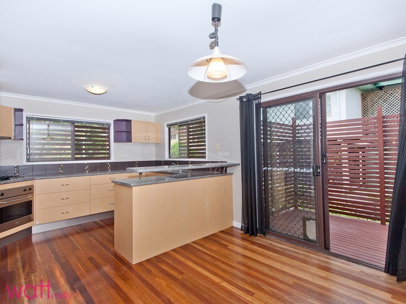 12 Wandearah Crescent, Ferny Hills QLD 4055