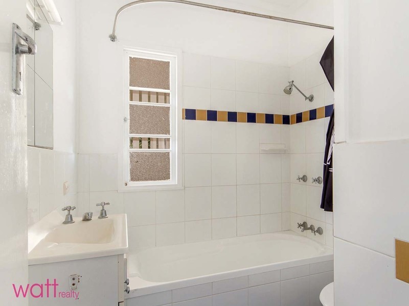 6 Kirby Road, Aspley QLD 4034