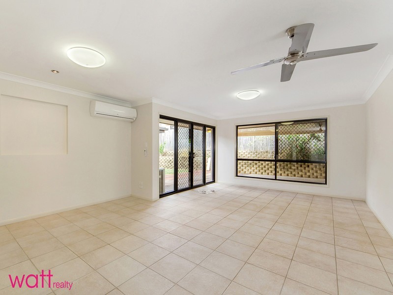 12 Sundoes Court, Kallangur QLD 4503