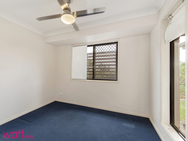 12 Sundoes Court, Kallangur QLD 4503