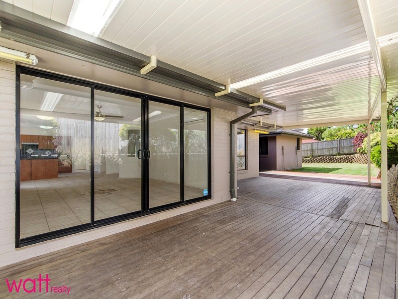 12 Sundoes Court, Kallangur QLD 4503