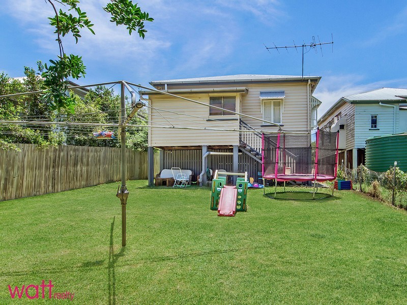 27 Ramsay Street, Kedron QLD 4031