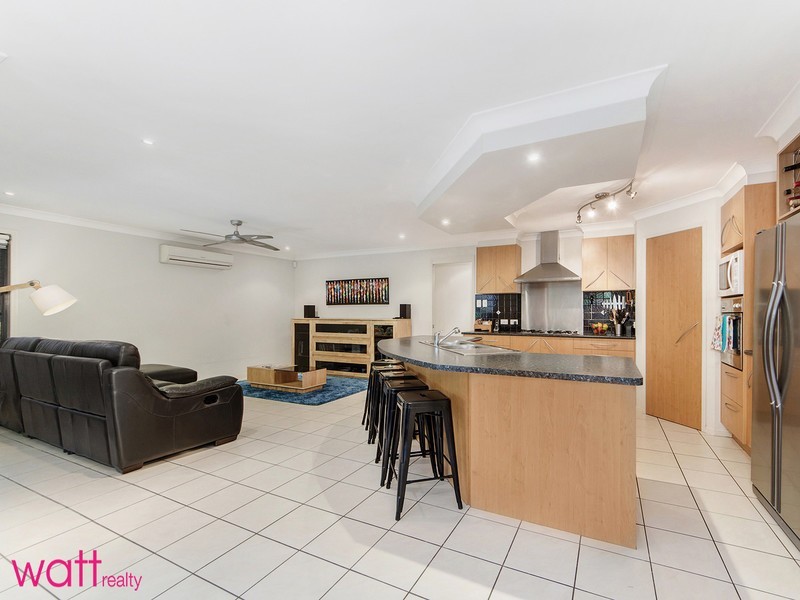 2 Queens Circuit, Geebung QLD 4034