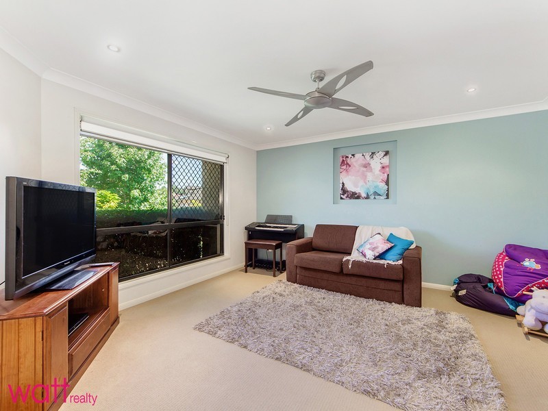 2 Queens Circuit, Geebung QLD 4034