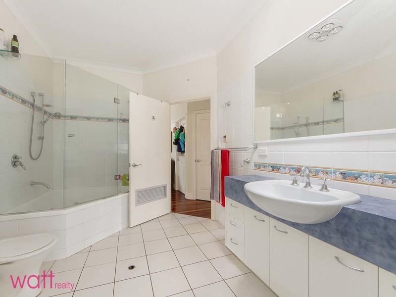 25 Gaynor Road, Banyo QLD 4014