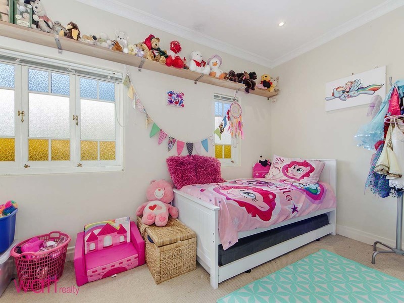 25 Gaynor Road, Banyo QLD 4014