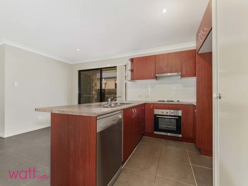 12 Gabrielle Court, Kallangur QLD 4503