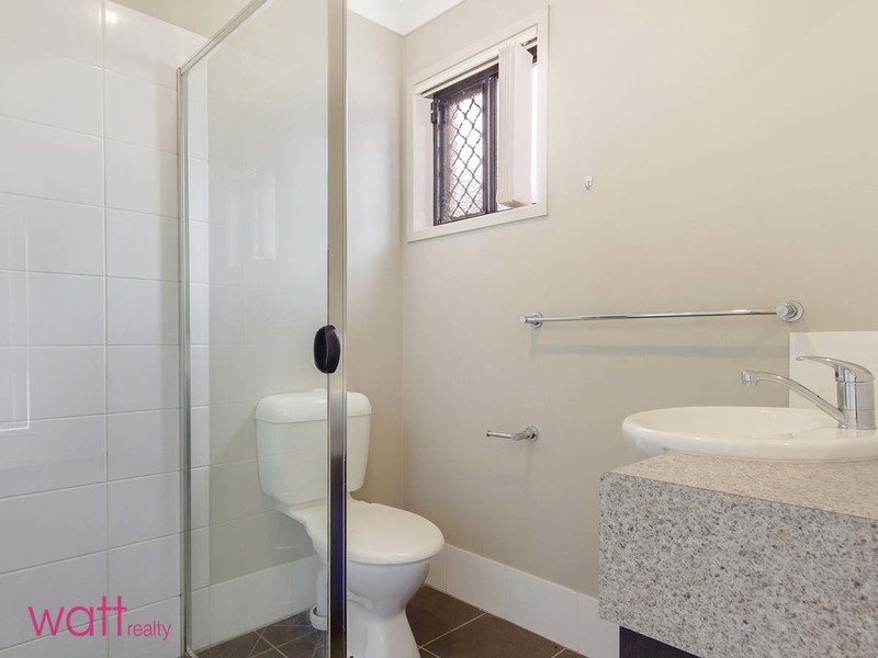 12 Gabrielle Court, Kallangur QLD 4503