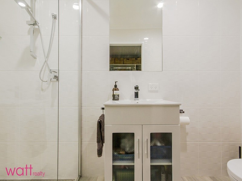 18 Strathdale Street, Aspley QLD 4034