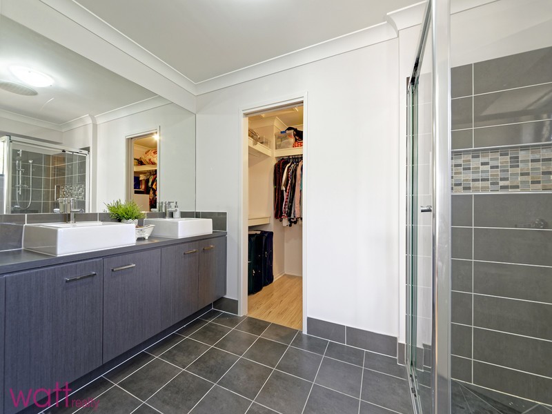 Bridgeman Downs QLD 4035