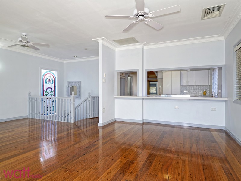 10 Signal Row, Shorncliffe QLD 4017