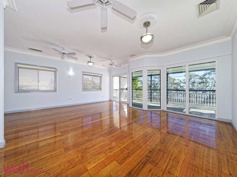 10 Signal Row, Shorncliffe QLD 4017