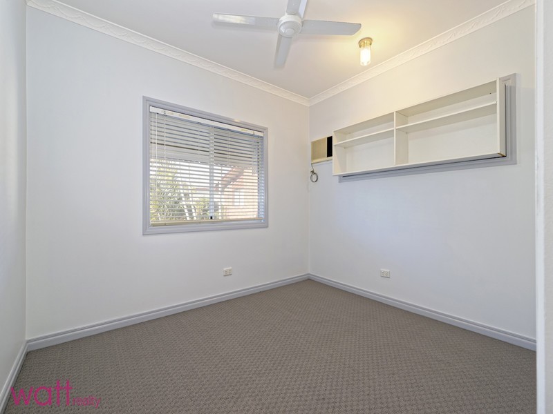 10 Signal Row, Shorncliffe QLD 4017