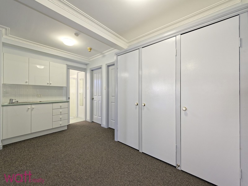 10 Signal Row, Shorncliffe QLD 4017