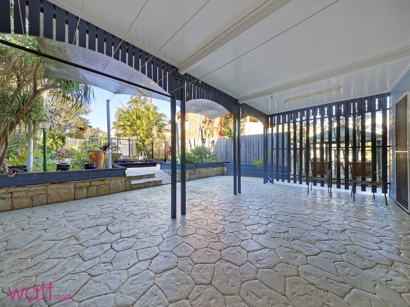 10 Signal Row, Shorncliffe QLD 4017