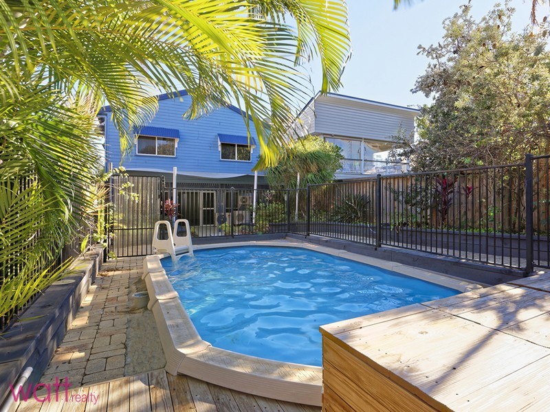 10 Signal Row, Shorncliffe QLD 4017