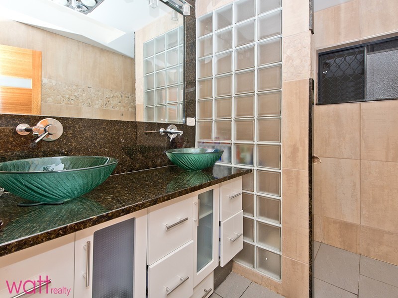 32 Mayflower Street, Geebung QLD 4034