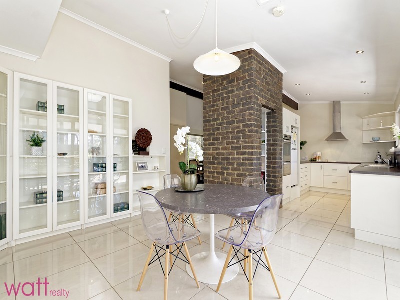 8 Dimboola Street, Bridgeman Downs QLD 4035