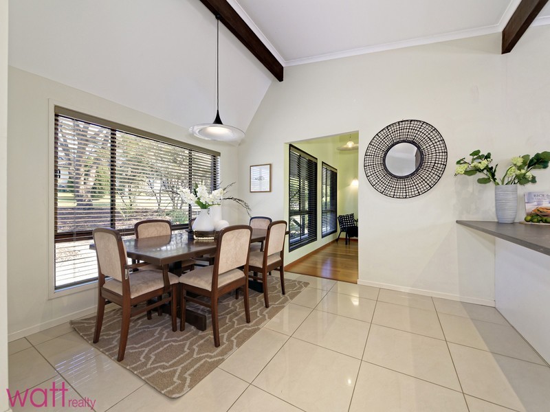 8 Dimboola Street, Bridgeman Downs QLD 4035