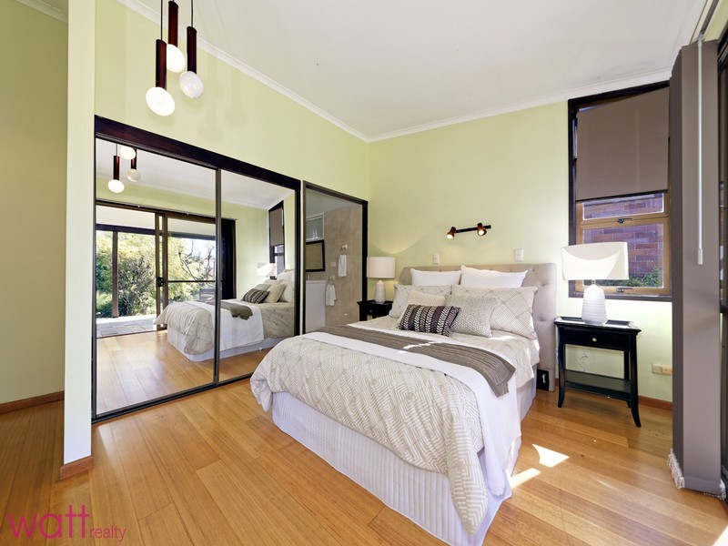 8 Dimboola Street, Bridgeman Downs QLD 4035