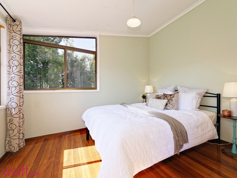 8 Dimboola Street, Bridgeman Downs QLD 4035