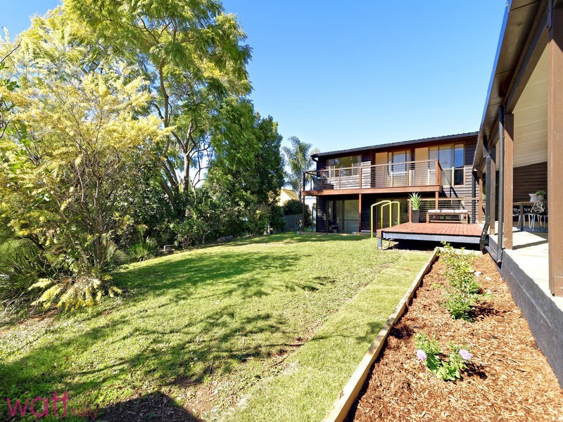 8 Dimboola Street, Bridgeman Downs QLD 4035