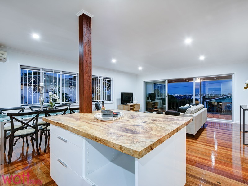 18 Chartwell Street, Aspley QLD 4034