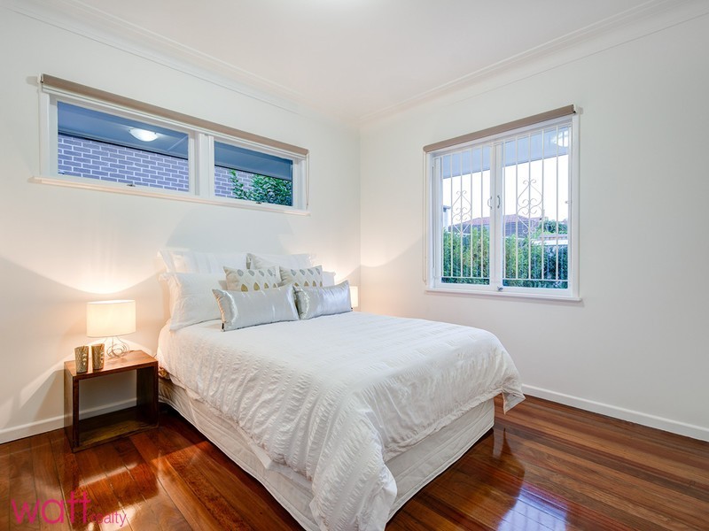 18 Chartwell Street, Aspley QLD 4034