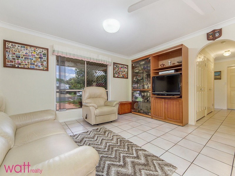 33 Bangalow Street, Bridgeman Downs QLD 4035