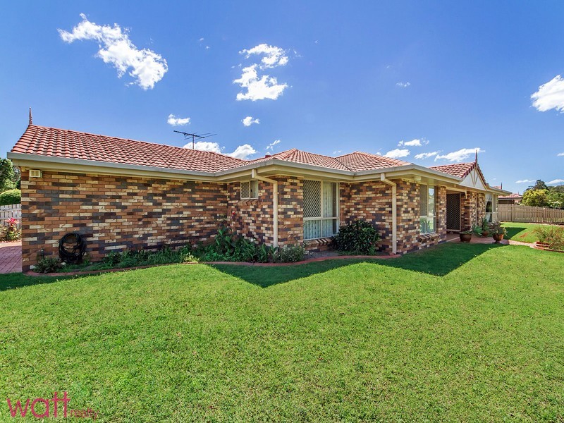 33 Bangalow Street, Bridgeman Downs QLD 4035