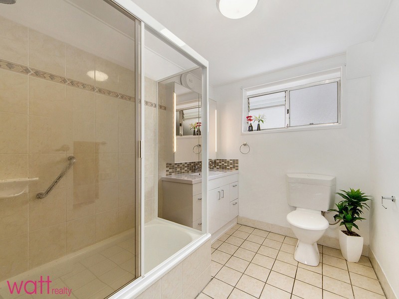 16 Beira Street, Aspley QLD 4034