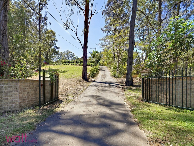 12 Prasada Court, Eatons Hill QLD 4037