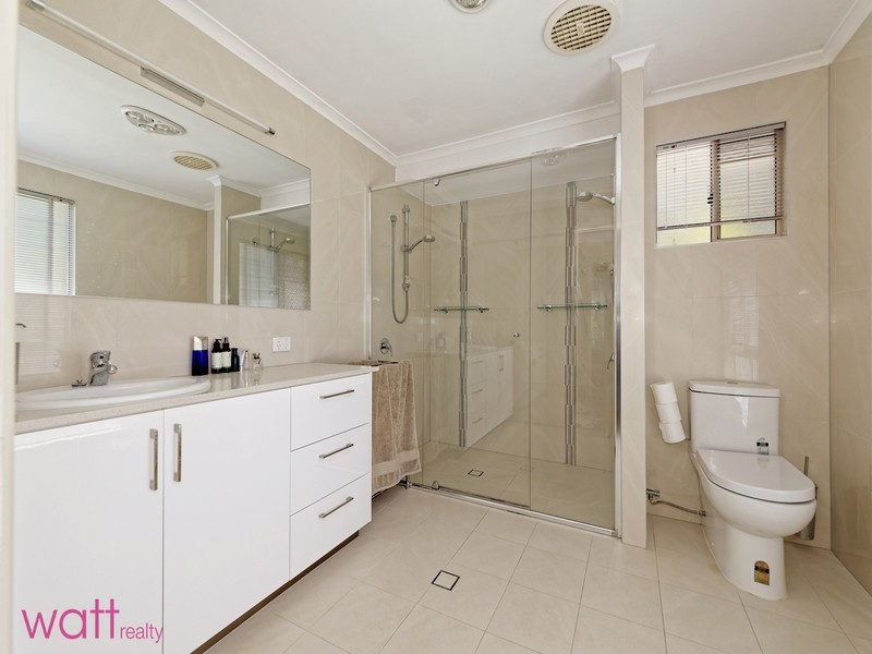 12 Prasada Court, Eatons Hill QLD 4037