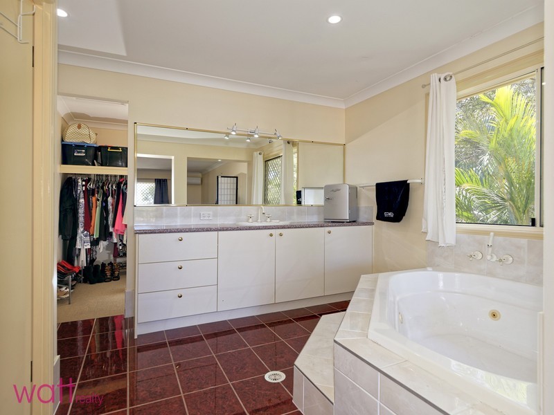 90 Barbour Road, Bracken Ridge QLD 4017