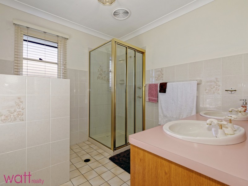20 Hillcrest Street, Aspley QLD 4034