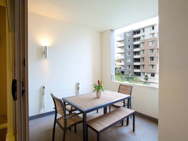 312/21 Hill Road, Wentworth Point NSW 2127