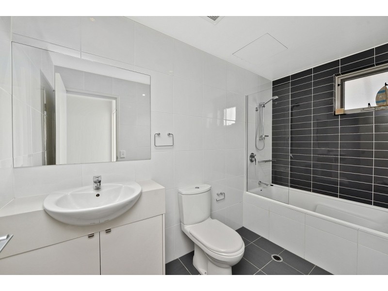 617/16 Marine Parade, Wentworth Point NSW 2127