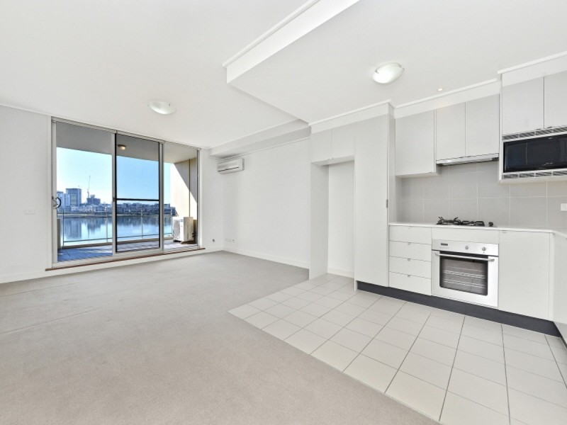 722/25 Bennelong Parkway, Wentworth Point NSW 2127
