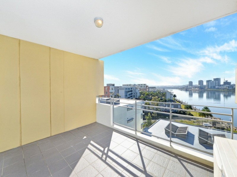 722/25 Bennelong Parkway, Wentworth Point NSW 2127