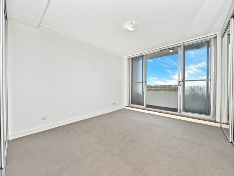 722/25 Bennelong Parkway, Wentworth Point NSW 2127