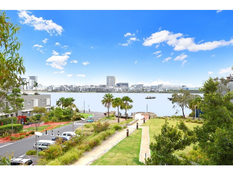 214/3 Amalfi Drive, Wentworth Point NSW 2127
