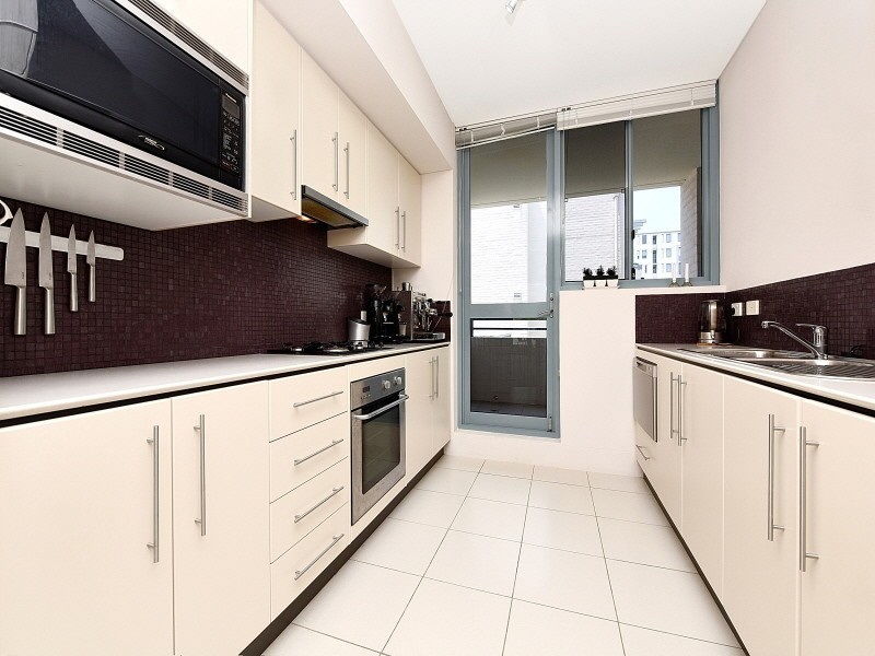 202/5 Stromboli Strait, Wentworth Point NSW 2127