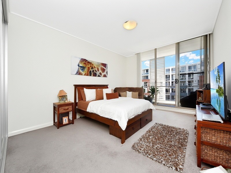 515/37 Amalfi Drive, Wentworth Point NSW 2127