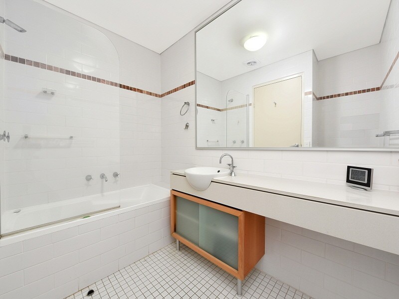 112/5 Stromboli Strait, Wentworth Point NSW 2127