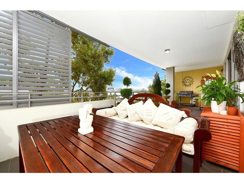 214/3 Amalfi Dr, Wentworth Point NSW 2127