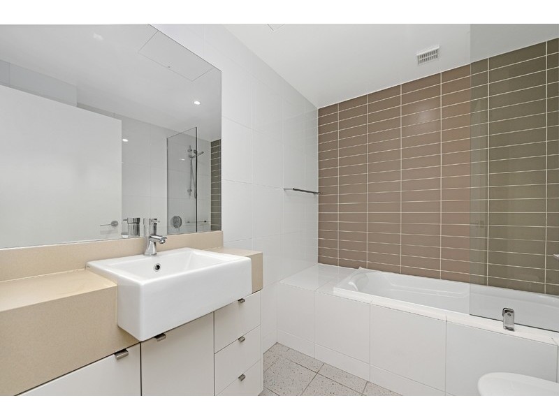 682/4 The Crescent, Wentworth Point NSW 2127