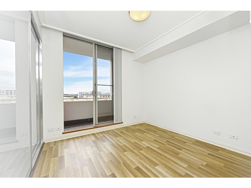 682/4 The Crescent, Wentworth Point NSW 2127